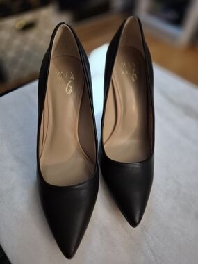 Mix No. 6 Black Pointed-Toe Leather Pumps